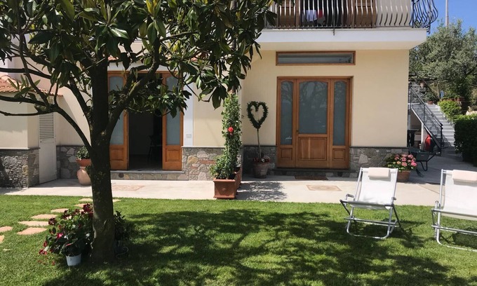 Massa Lubrense House | La Casa di Nonna Elvira: Eros suite