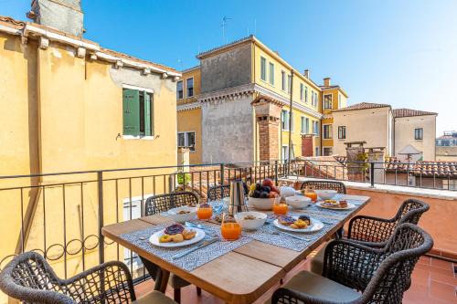 San Marco Apartment | La Dimora di San Maurizio 4 Terrace - Dimora Italia -