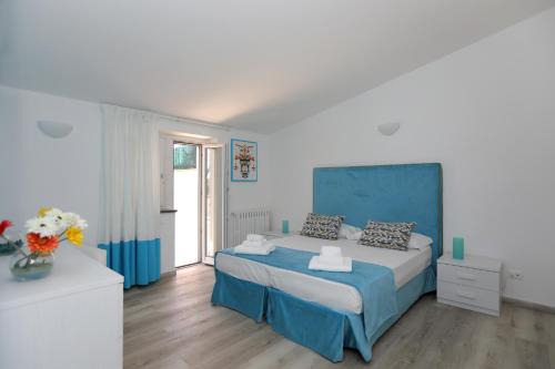 Sorrento House | Relais Villa Chiara free parking