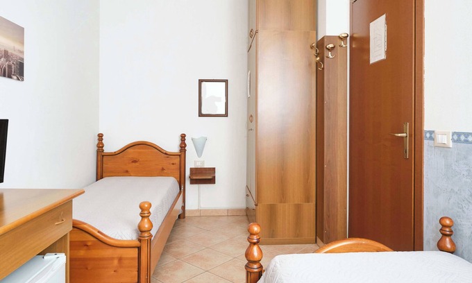 Porto Viro House | Twin room along the river Po in a B&B in Porto Viro