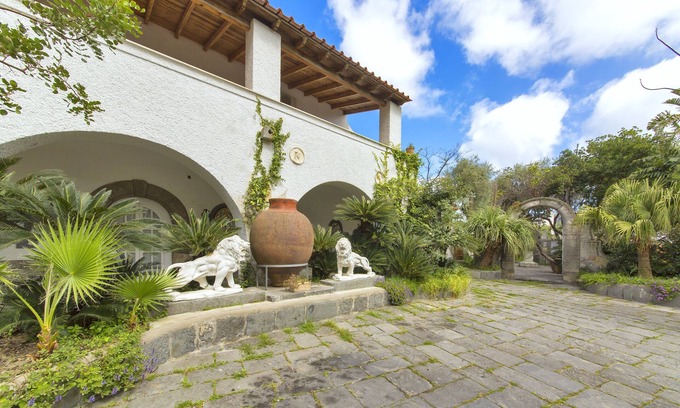 Forio Villa | Villa Regine apartments