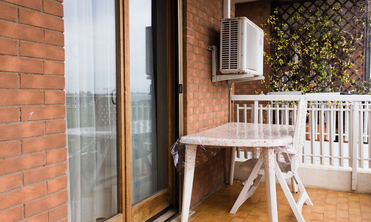 Aurelio Apartment | 63 - Aldobrandeschi - Warm Apartment near Vatican