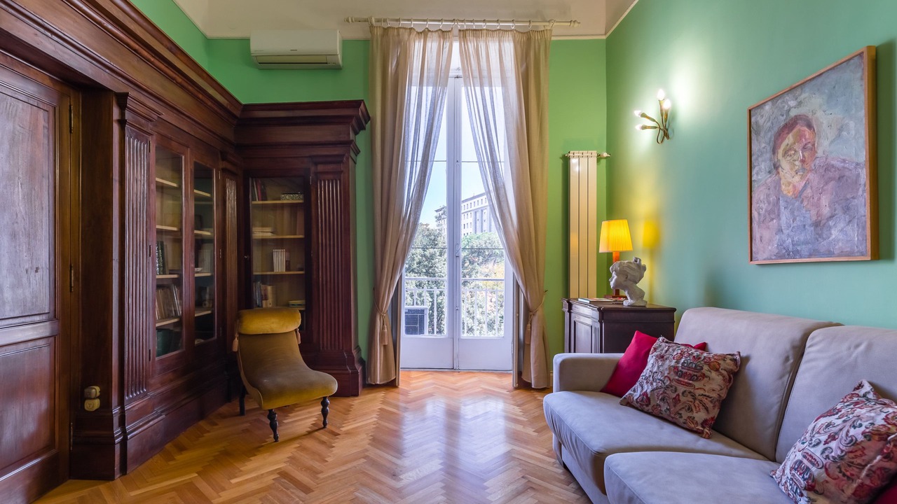 Photo of Livingroom in Naples City Centre
