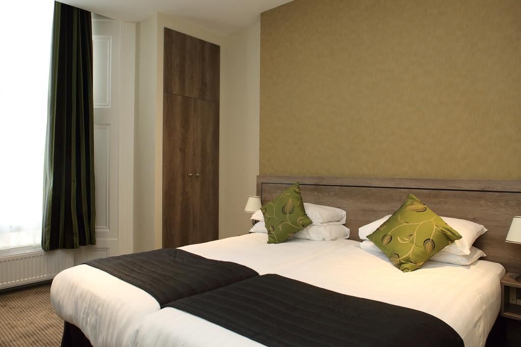 Photo of Bedroom in Lancaster Gate