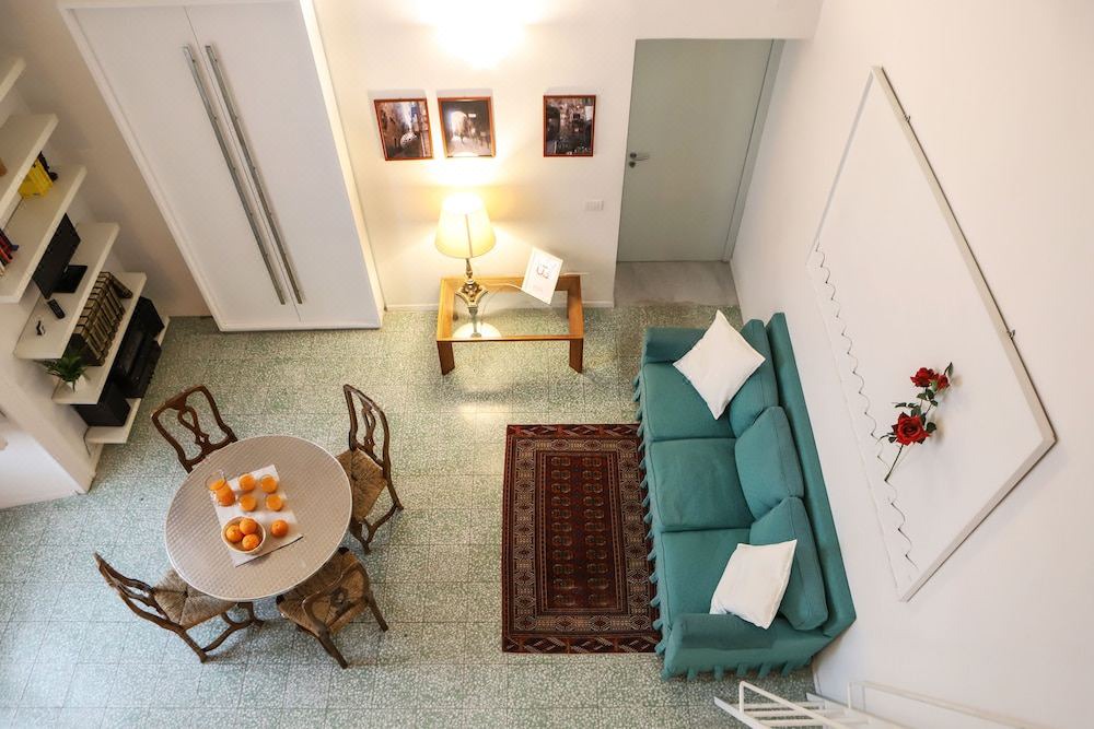 Photo of Livingroom in Naples City Centre