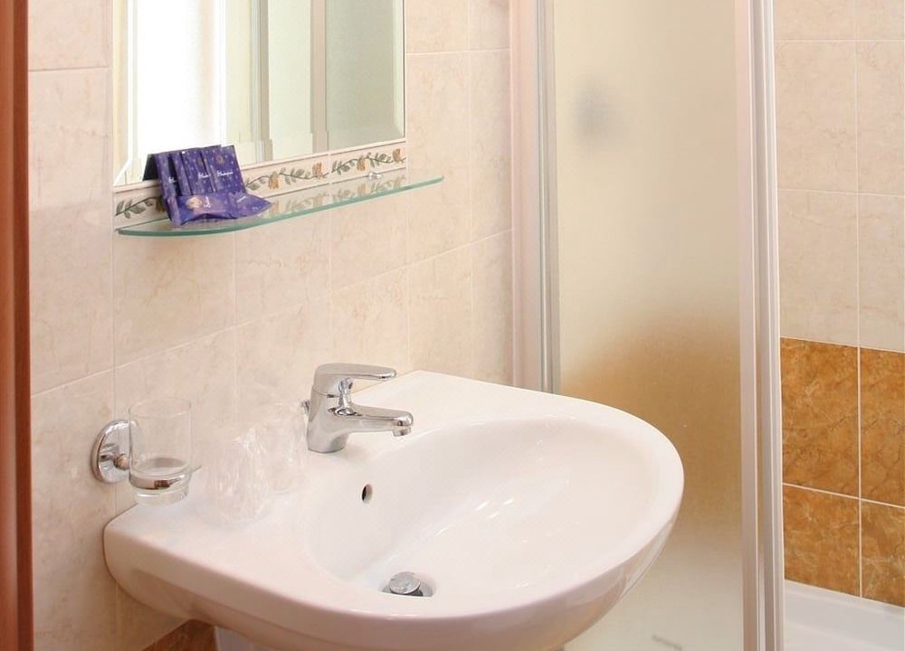 Photo of Bathroom in Esquilino