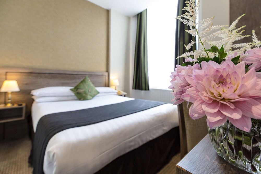Photo of Bedroom in Lancaster Gate