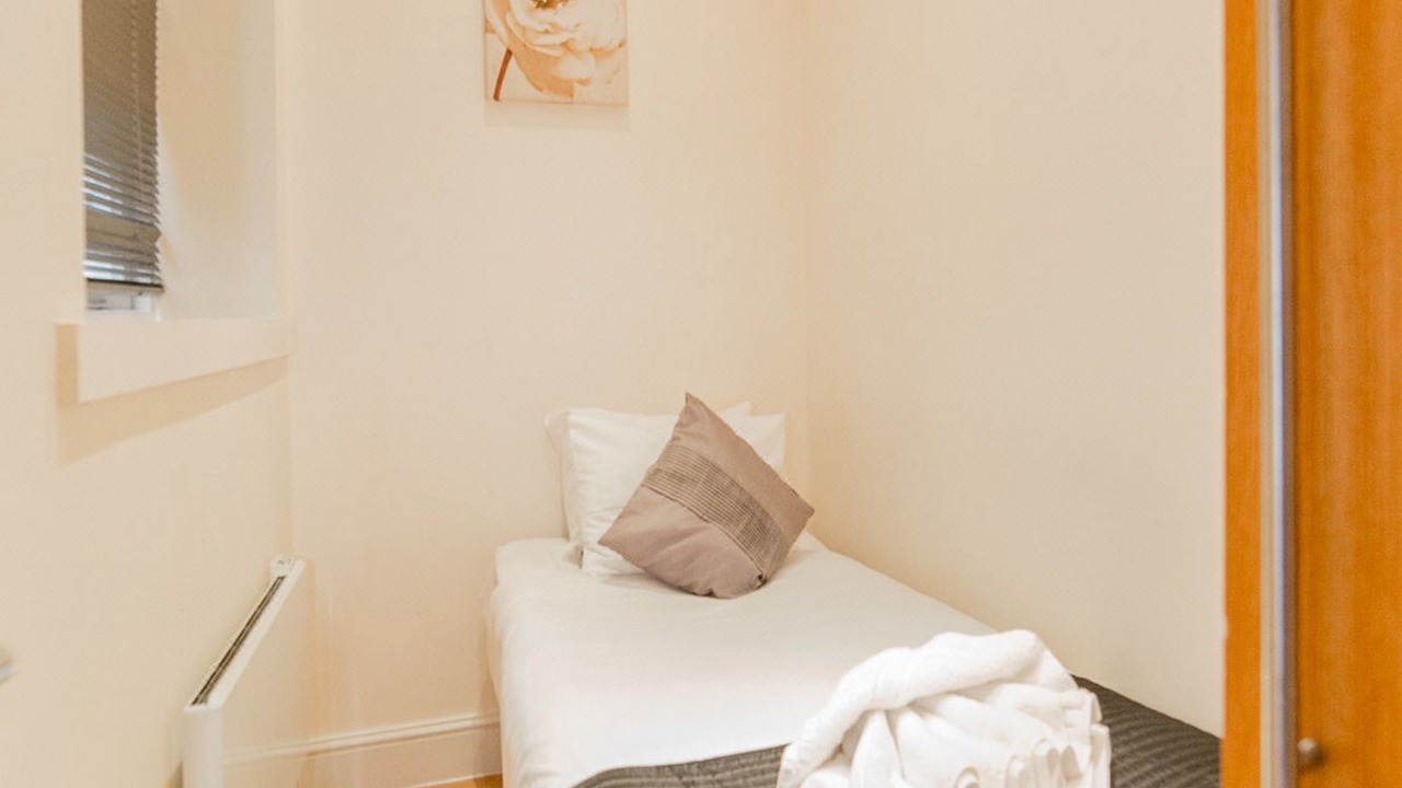 Photo of Bedroom in Lancaster Gate