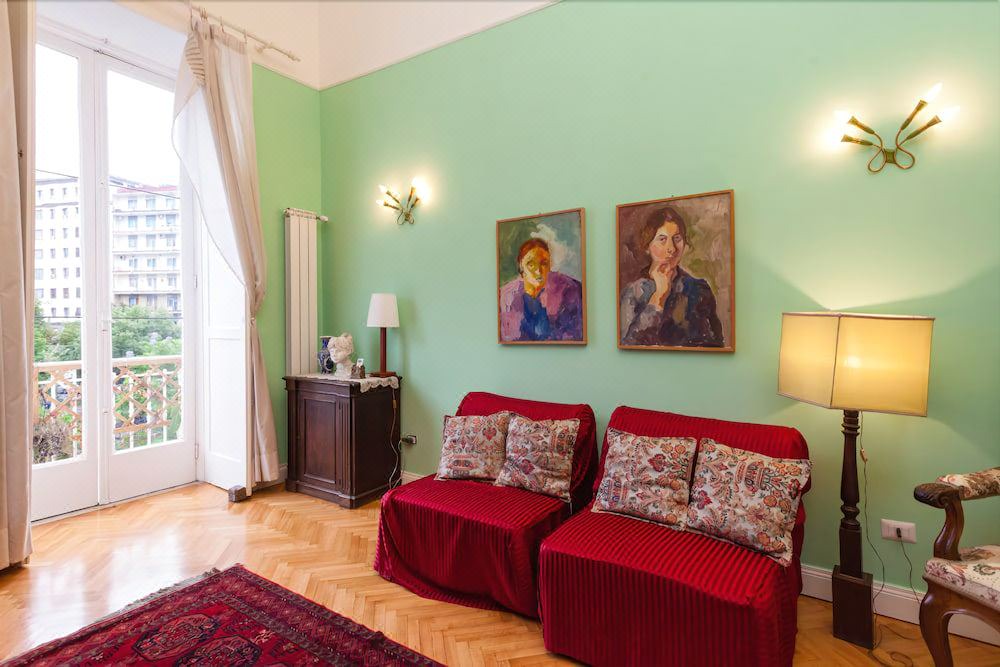 Photo of Livingroom in Naples City Centre
