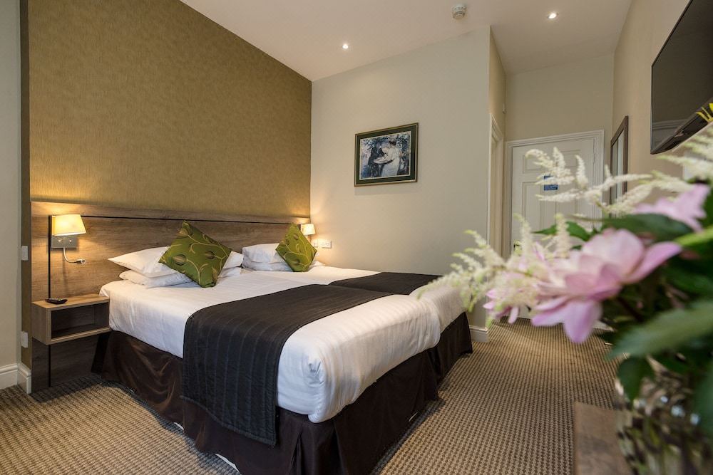 Photo of Bedroom in Lancaster Gate