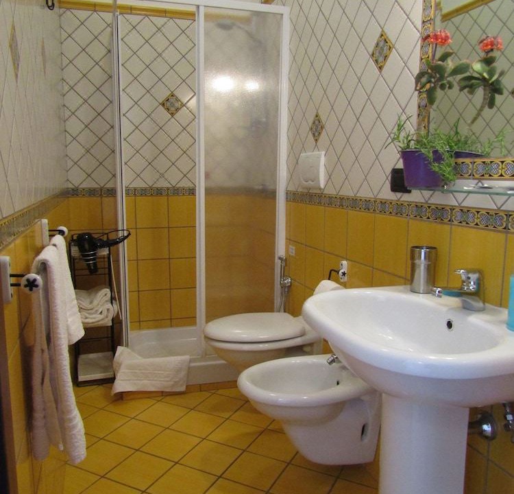 Photo of Bathroom in Campinola