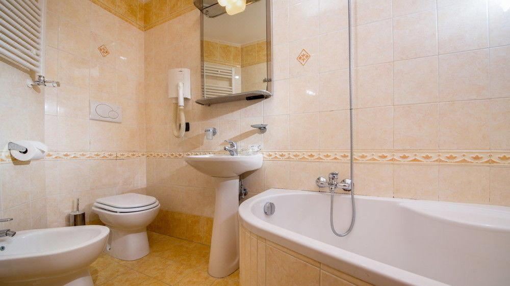 Photo of Bathroom in Esquilino