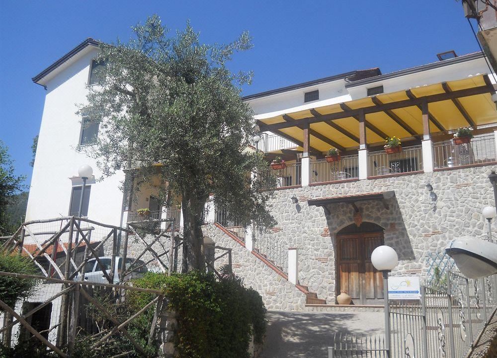 Photo of Buildings in Campinola