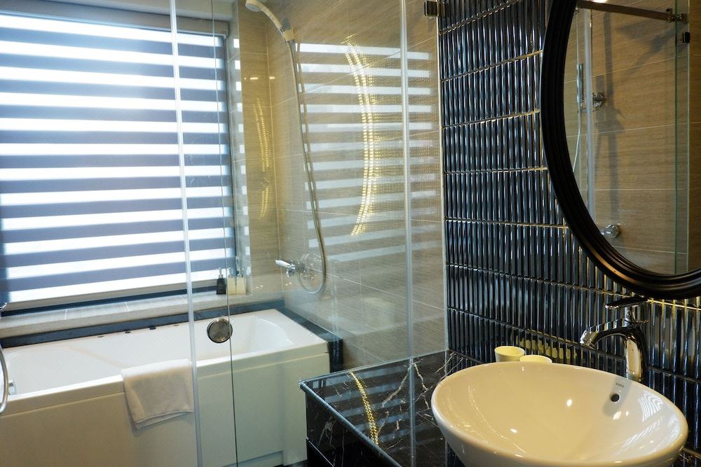 Photo of Bathroom in Old Quarter