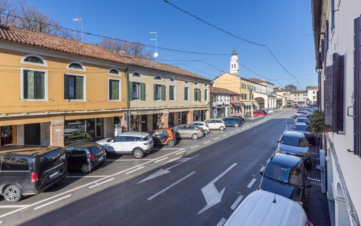Photo of Others in Mirano