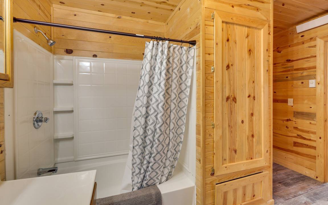 Photo of Bathroom in Deadwood