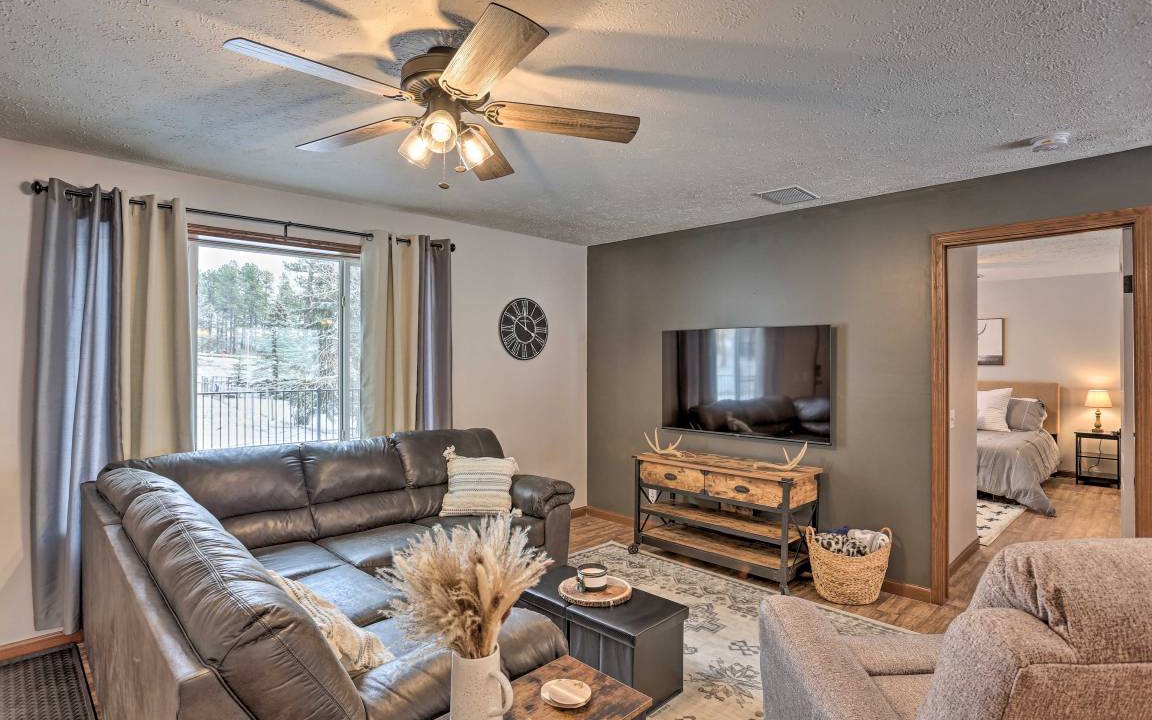 Photo of Livingroom in Sturgis