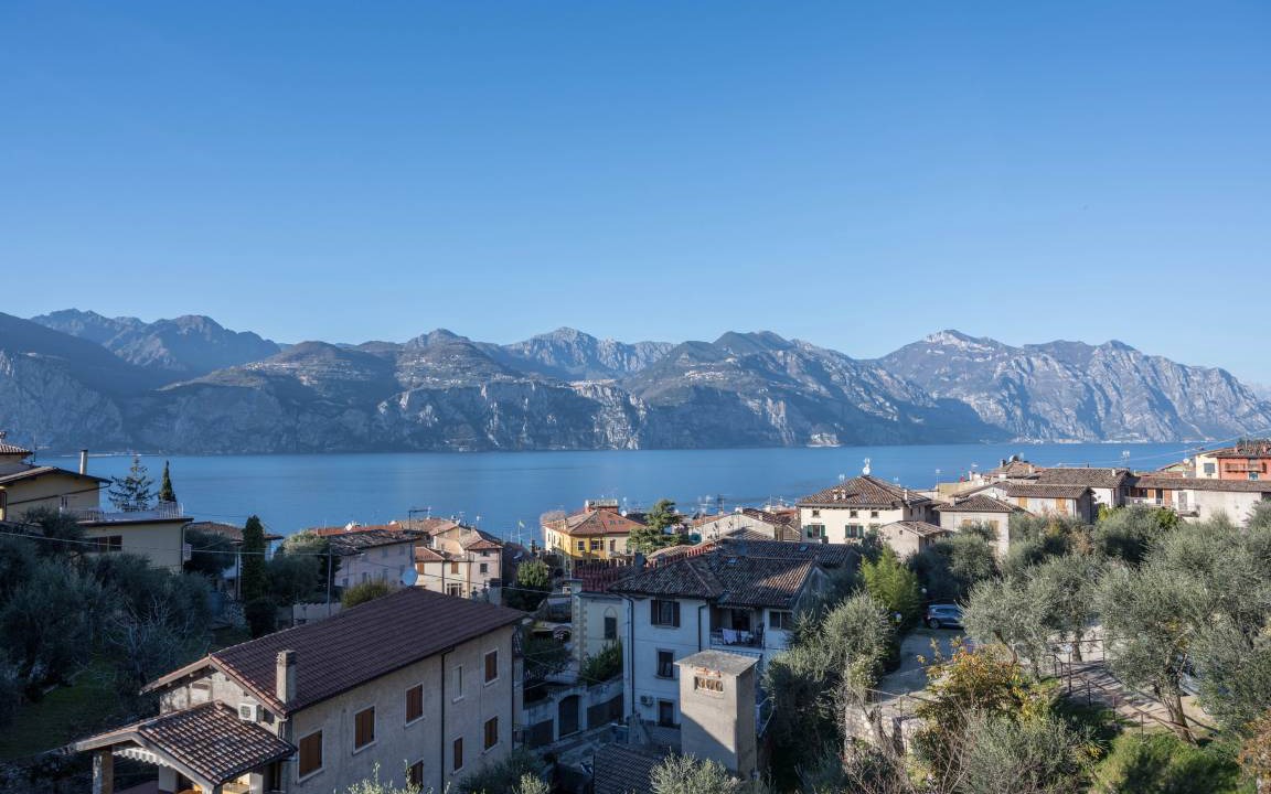 Photo of Others in Cassone