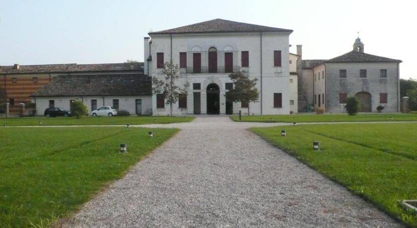 Photo of Buildings in Montebelluna
