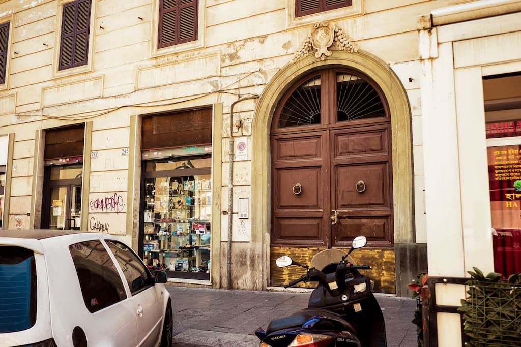 Photo of Others in Esquilino