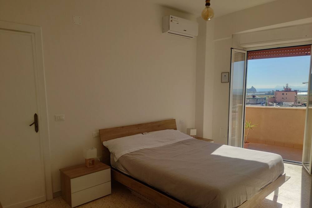 Photo of Bedroom in Bagnoli