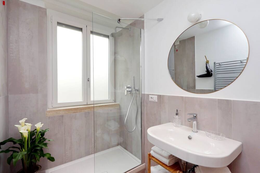 Photo of Bathroom in Sallustiano