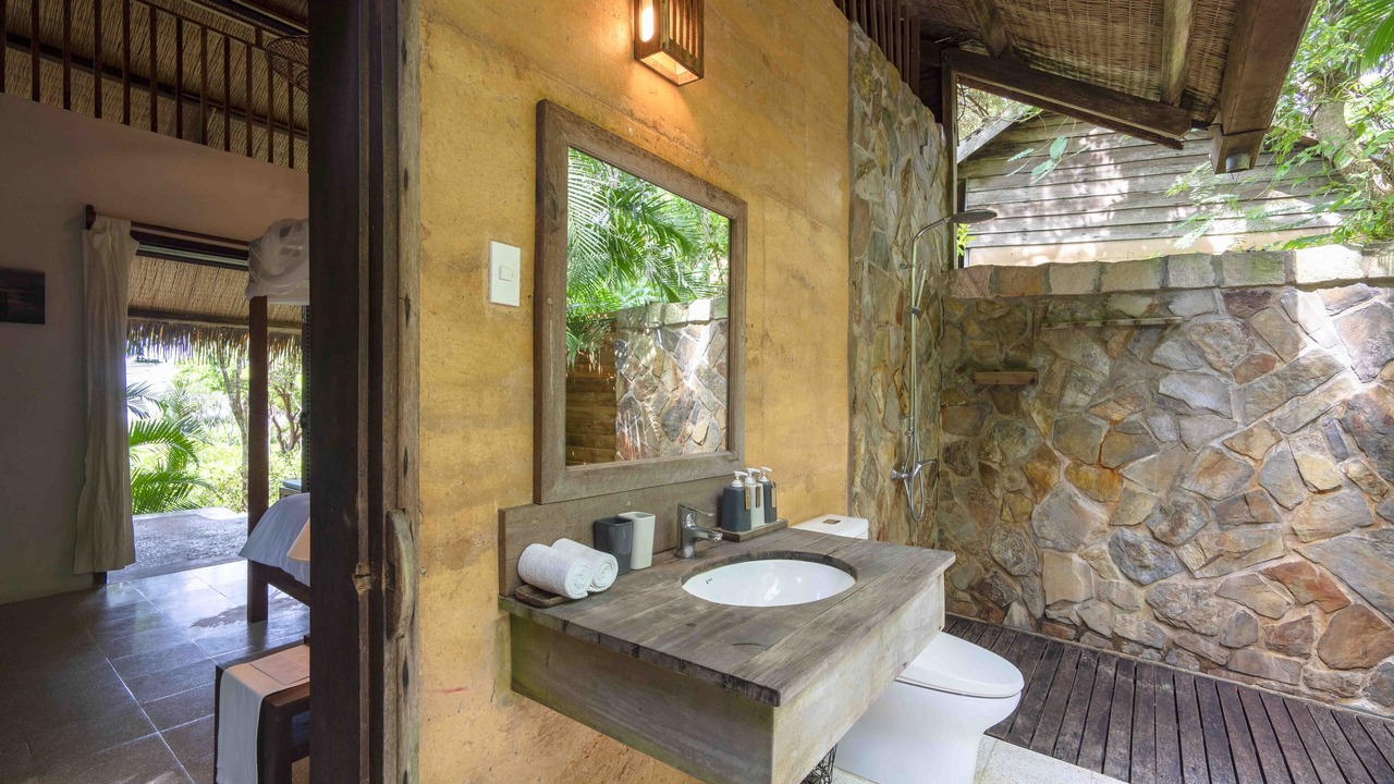 Photo of Bathroom in Ong Lang
