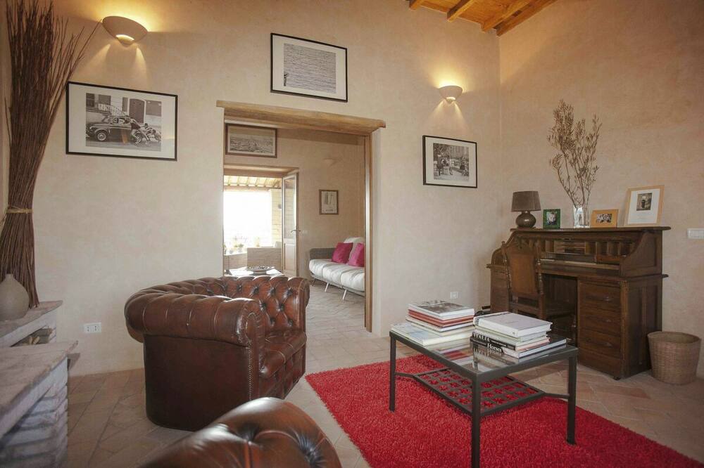 Photo of Livingroom in Grotte di Castro