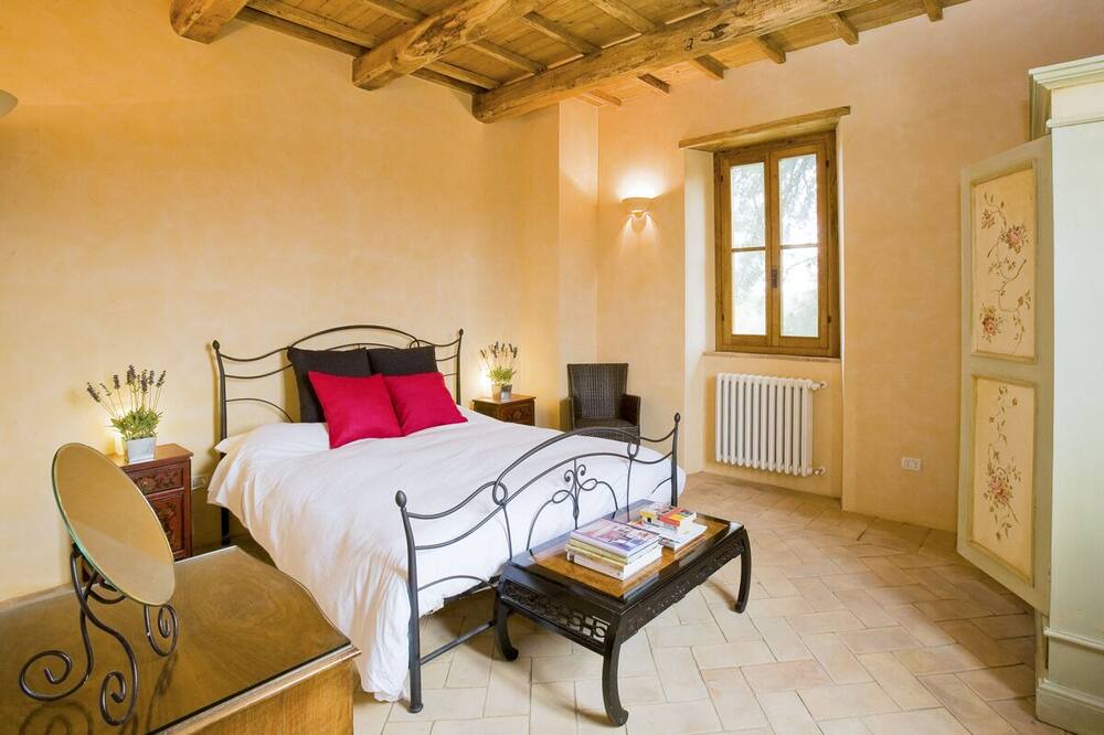 Photo of Bedroom in Grotte di Castro