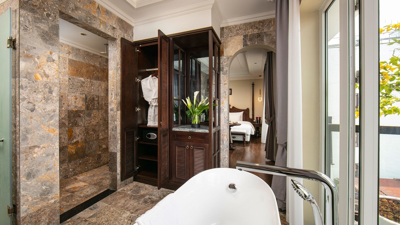 Photo of Bathroom in Hang Buom