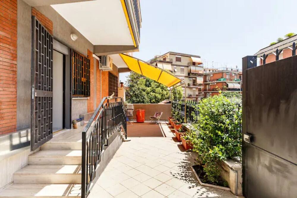 Photo of Patio Balcony in Borghesiana