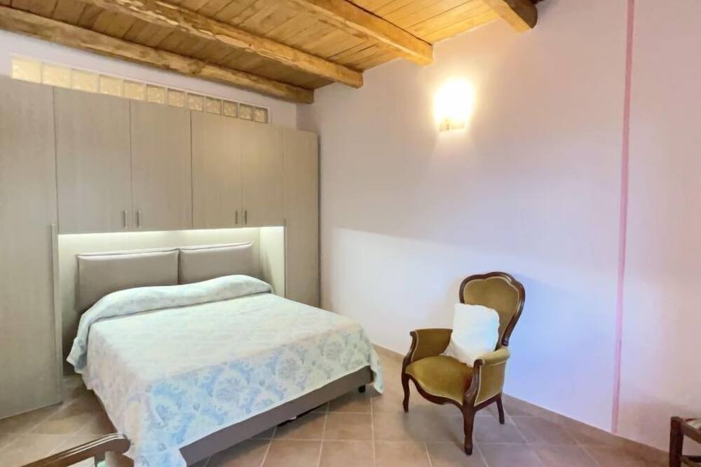Photo of Others in Torchiara