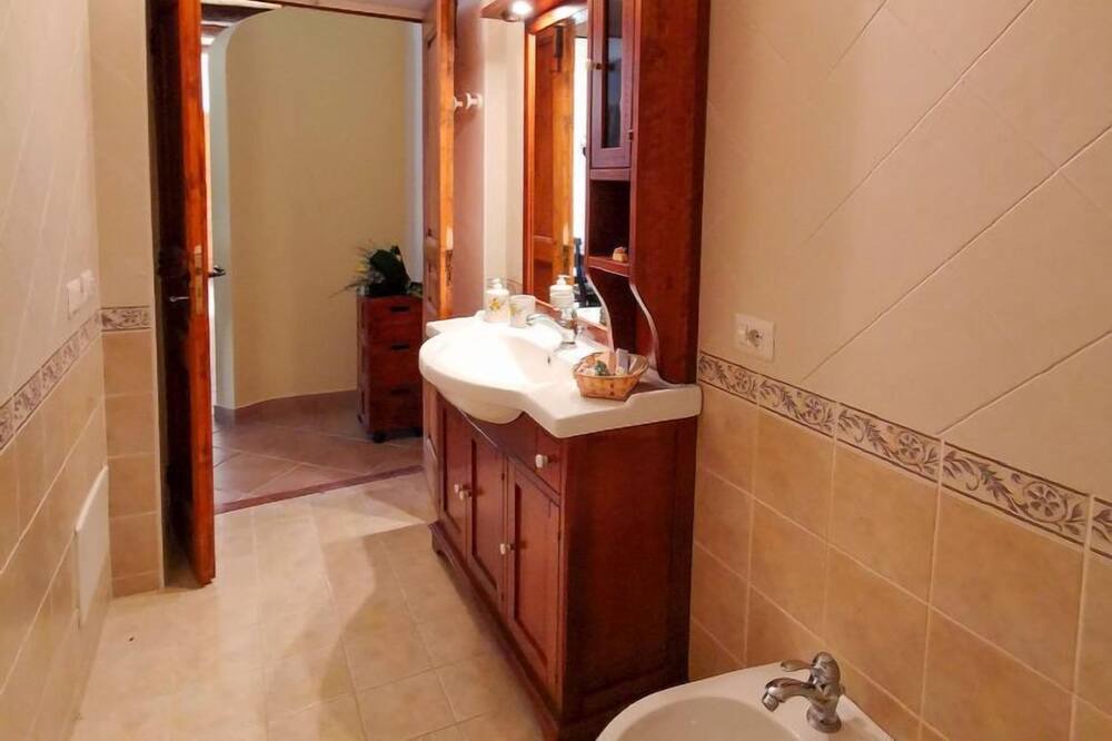 Photo of Bathroom in Torchiara