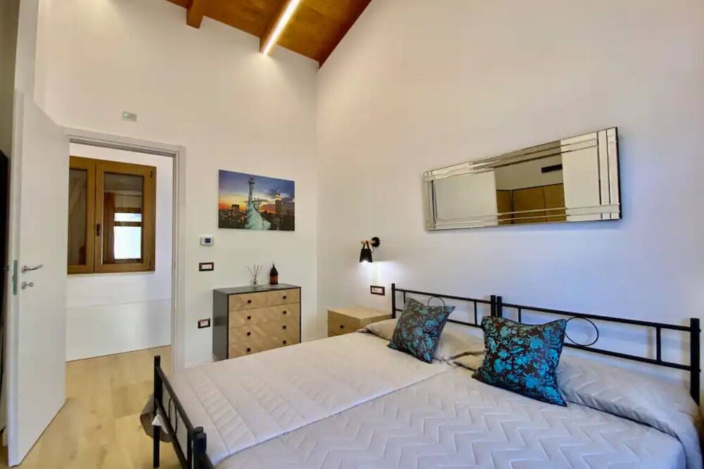 Photo of Bedroom in Santa Domenica Talao