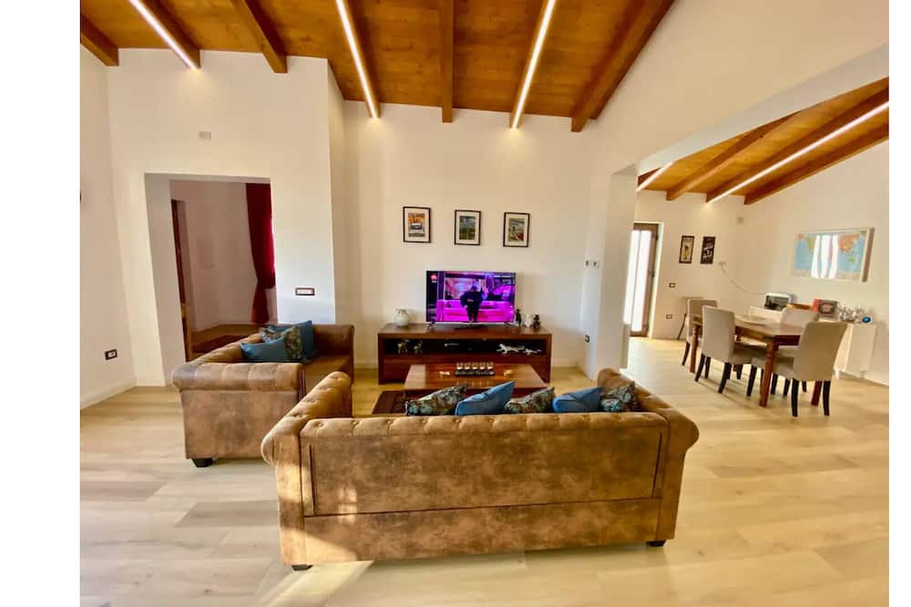 Photo of Livingroom in Santa Domenica Talao