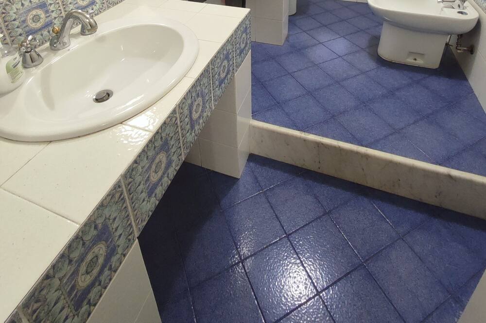 Photo of Bathroom in Magazzeno