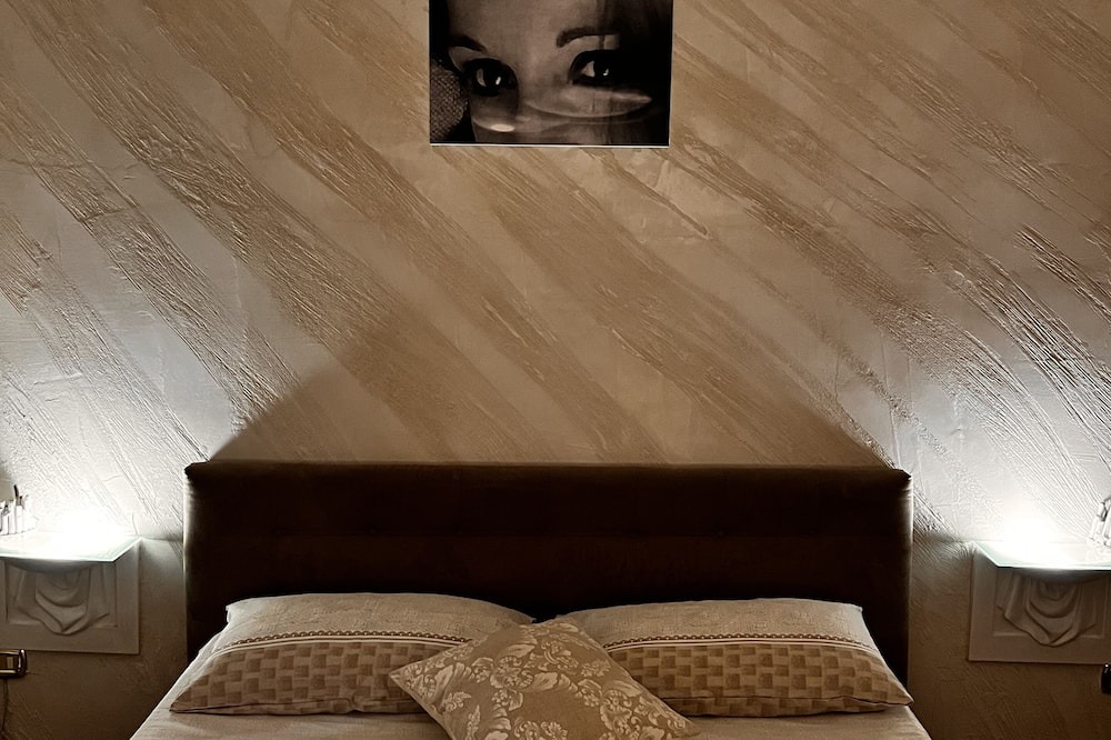 Photo of Bedroom in Mergellina