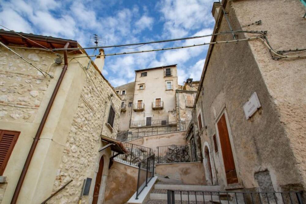 Photo of Outdoor in Castel del Monte