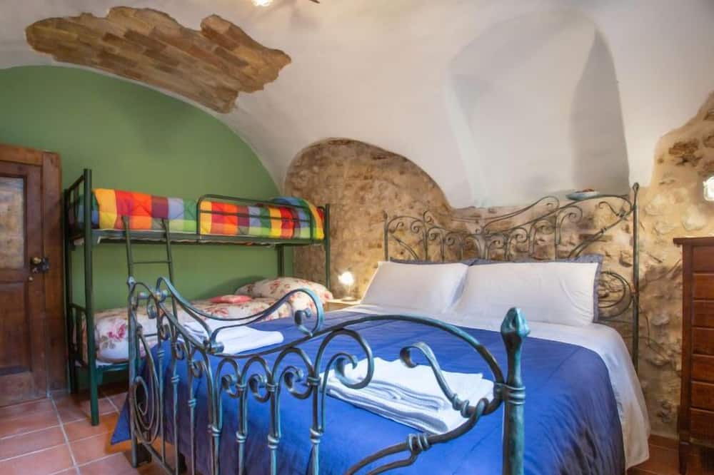 Photo of Bedroom in Castel del Monte