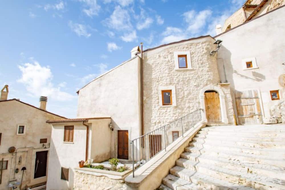 Photo of Outdoor in Castel del Monte