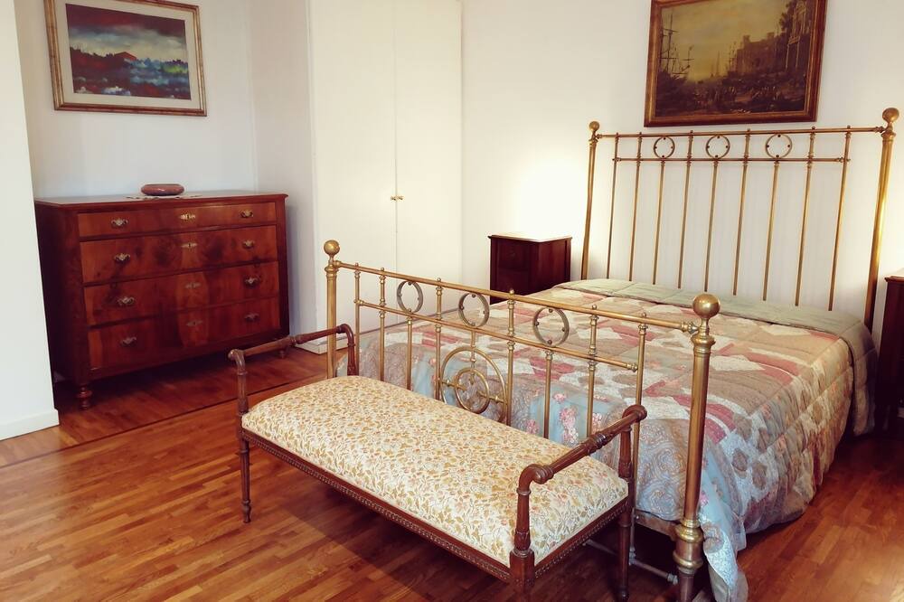 Photo of Bedroom in Lake Bracciano