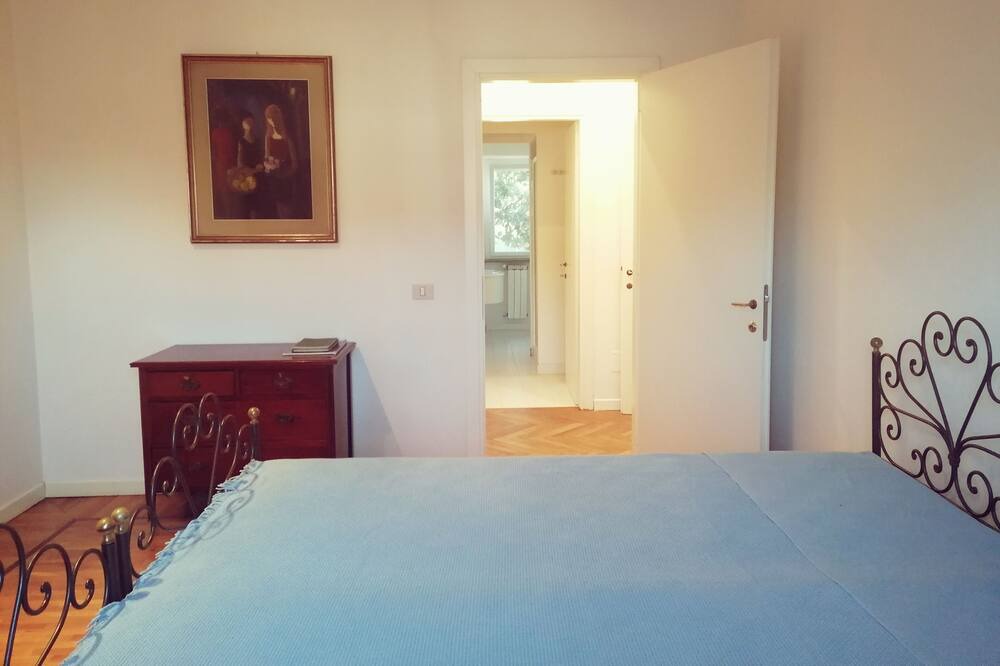 Photo of Bedroom in Lake Bracciano