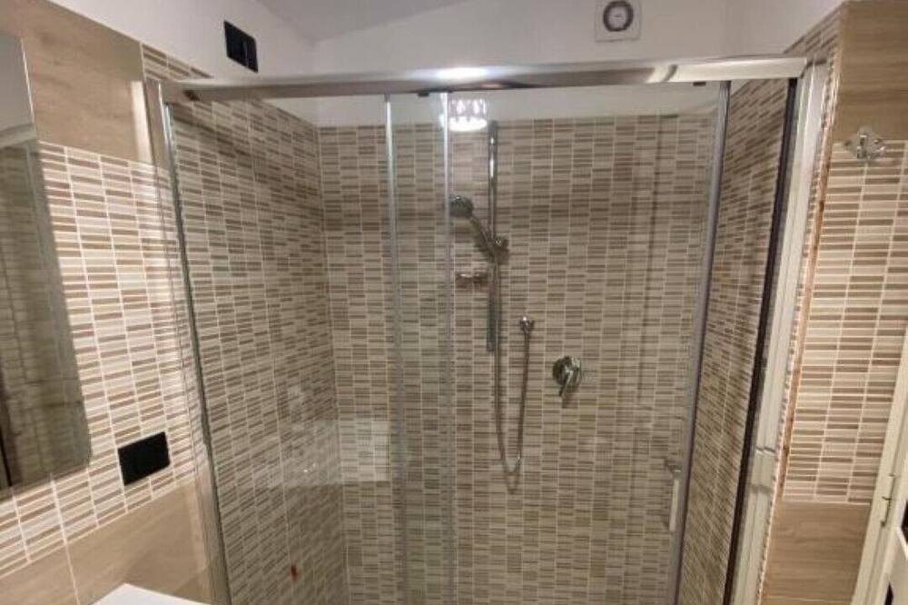 Photo of Bathroom in Maiera