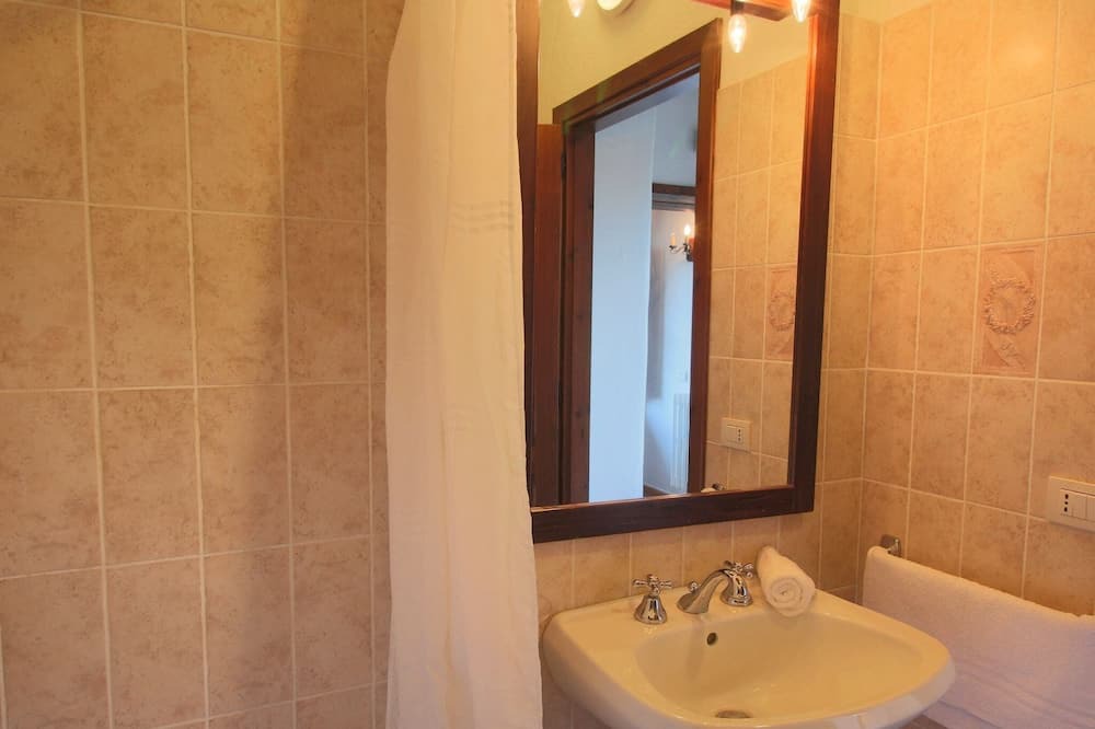 Photo of Bathroom in Proceno