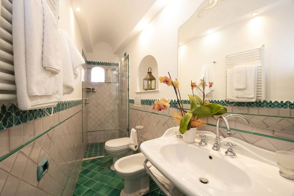 Photo of Bathroom in Castiglione