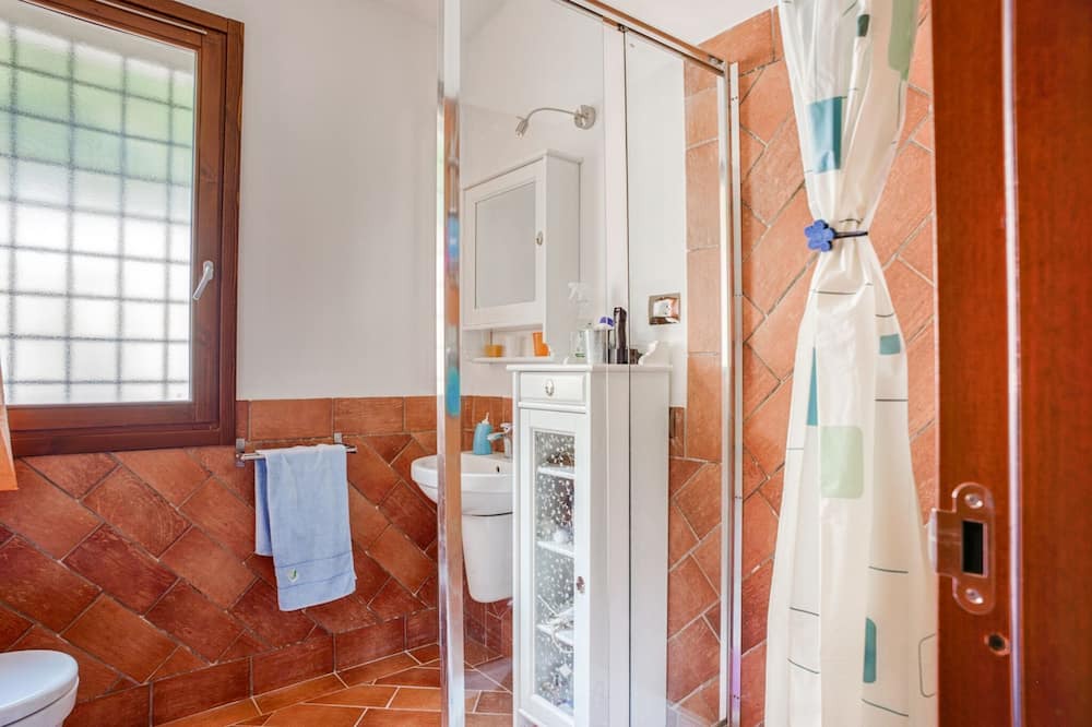 Photo of Bathroom in Riano