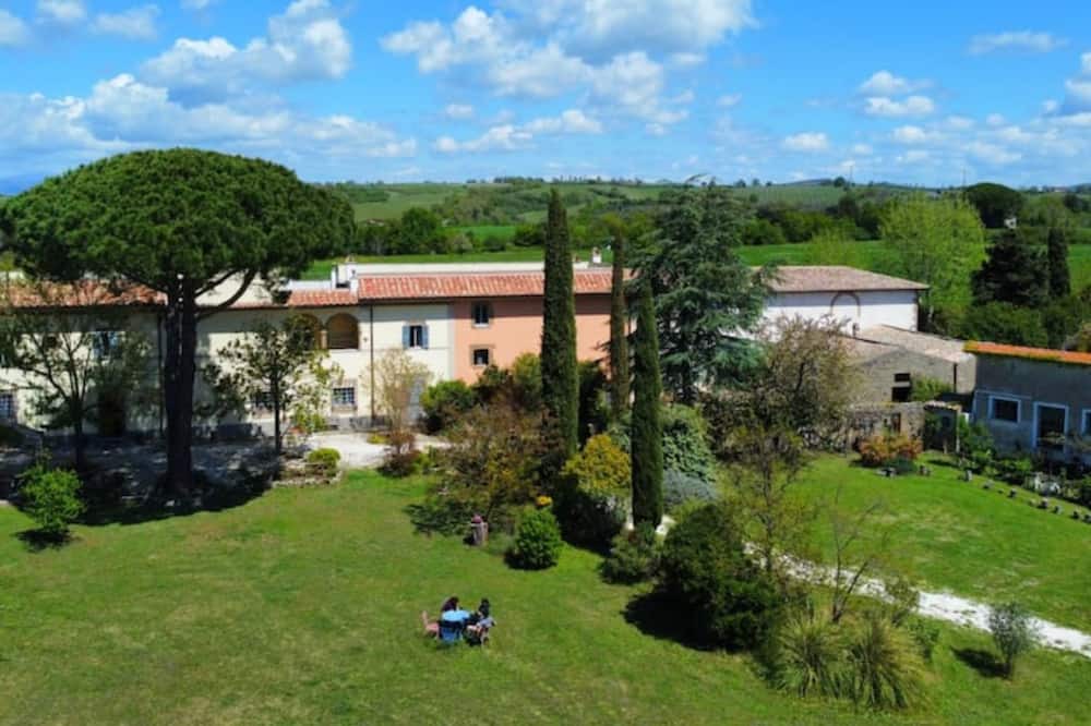 Photo of Outdoor in Farnese