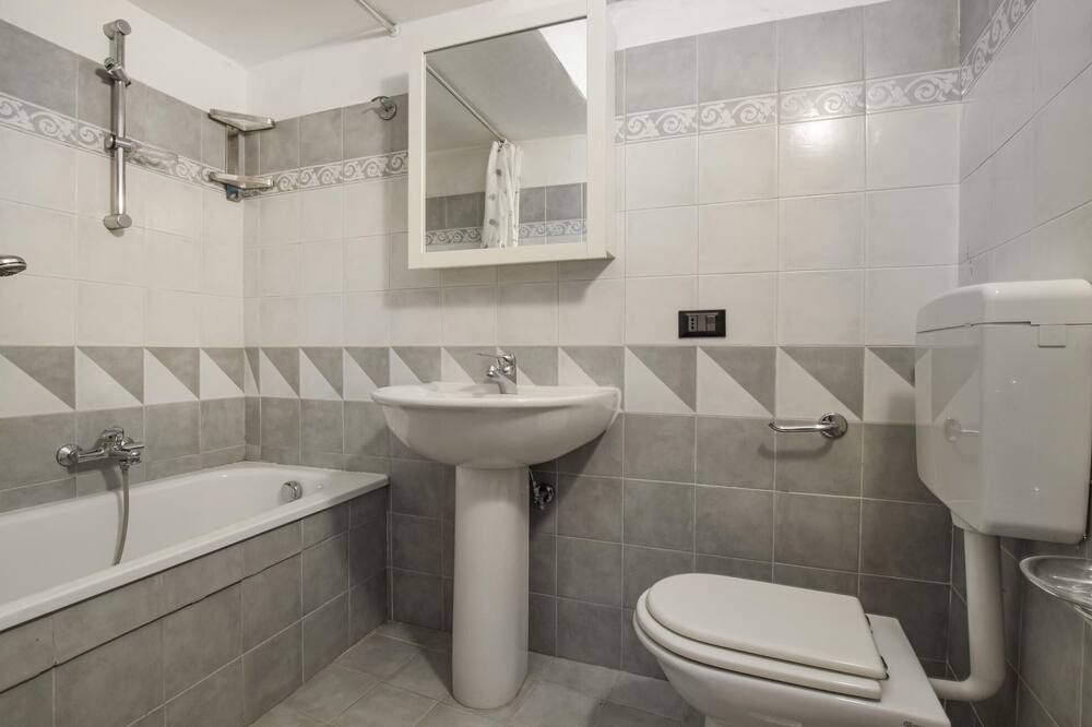 Photo of Bathroom in Aieta