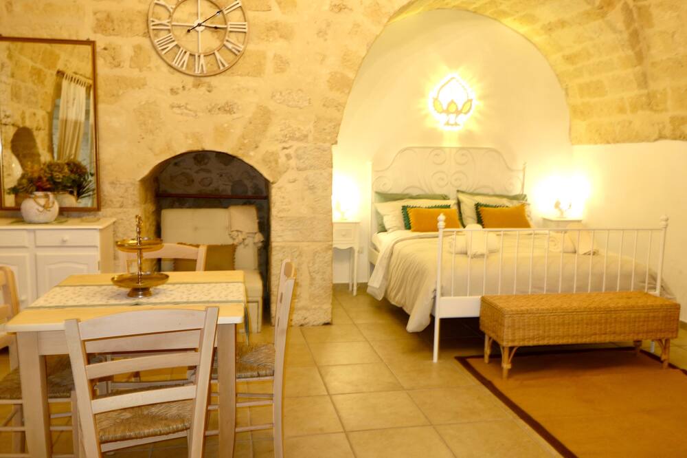 Photo of Bedroom in Corato