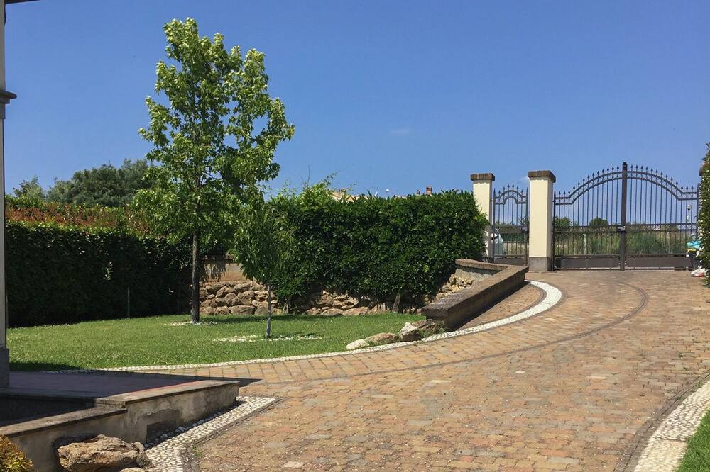 Photo of Outdoor in Lake Bracciano